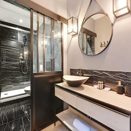 Charming -2p- Auteuil *